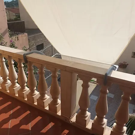 Lejlighed Valentina's Garden House Triei